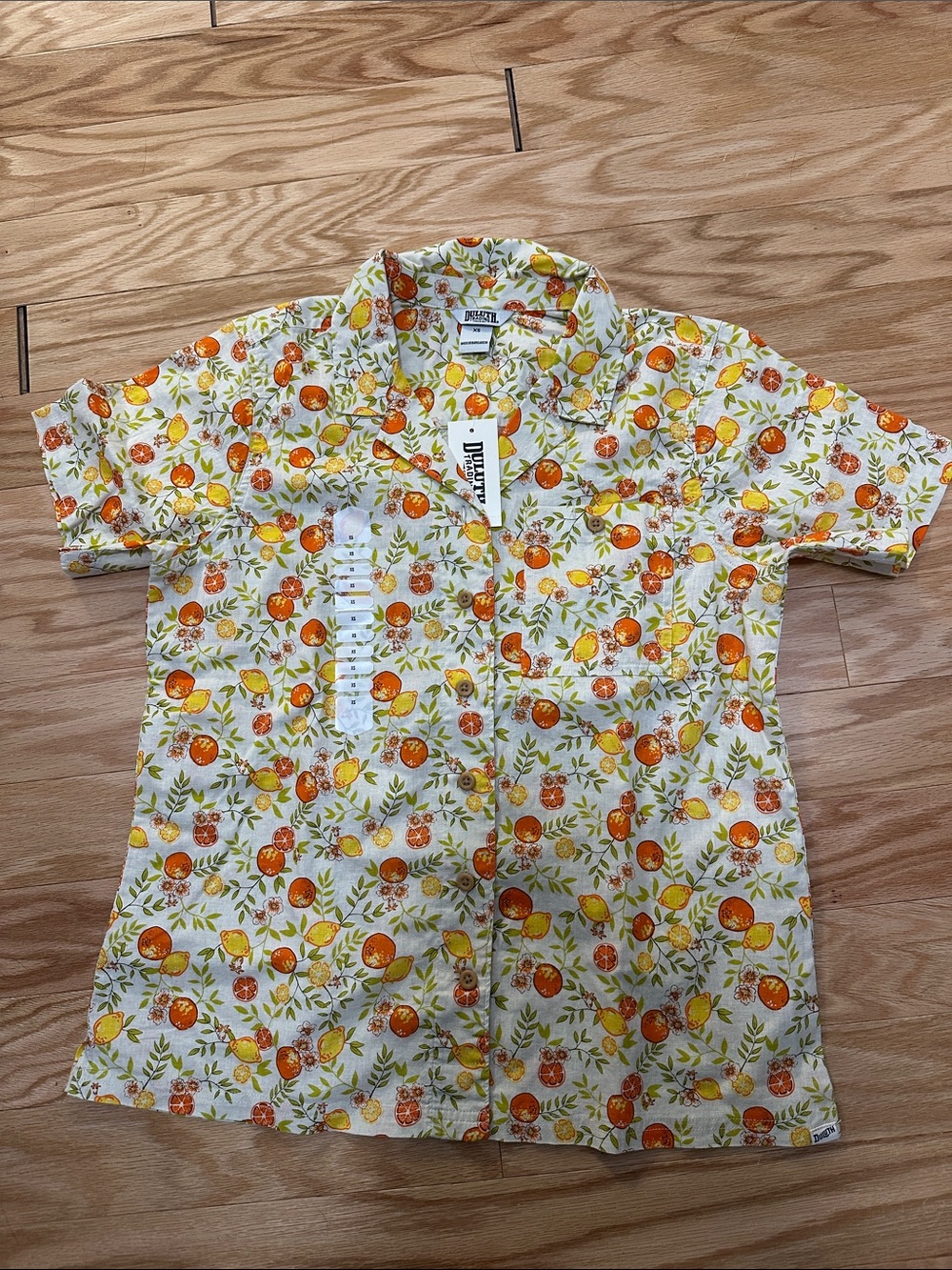 Duluth Trading Co White Short-Sleeve Citrus Print Button-Down Shirt
